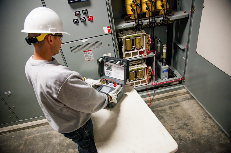 Prüfung ortsfester elektrischer Anlagen: Risiken durch veraltete Systeme