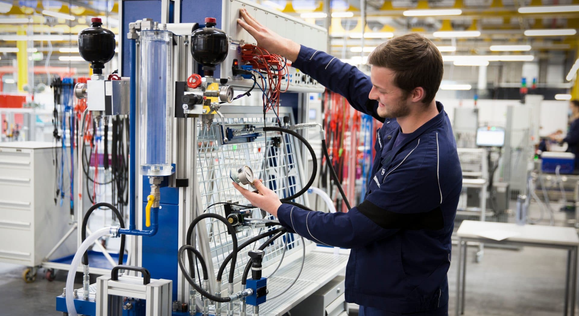 DGUV V3 Prüfung: Sicherheit für elektrische Anlagen in der Gebäudetechnik